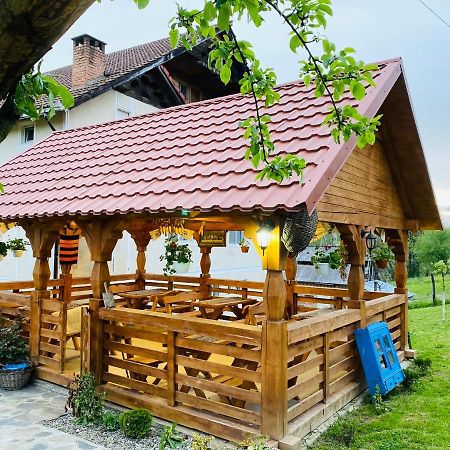 Pensiunea Casa Mariuca Valeni  Экстерьер фото